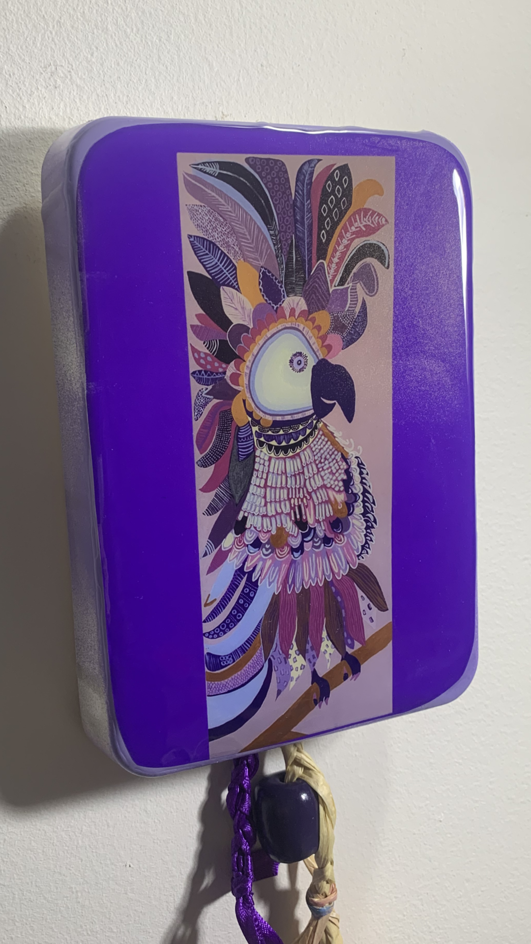 SMALL VINTAGE TILE Queen Cocky(Purple)